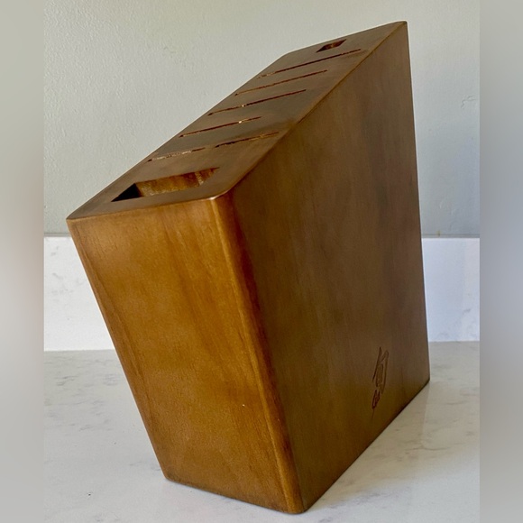 Shun Modern Slim Asymmetrical Walnut 8 Slot Wooden Kitchen Chef Knife Block Only - Picture 3 of 14